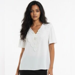 Chic White V-Neck Women's Blouse